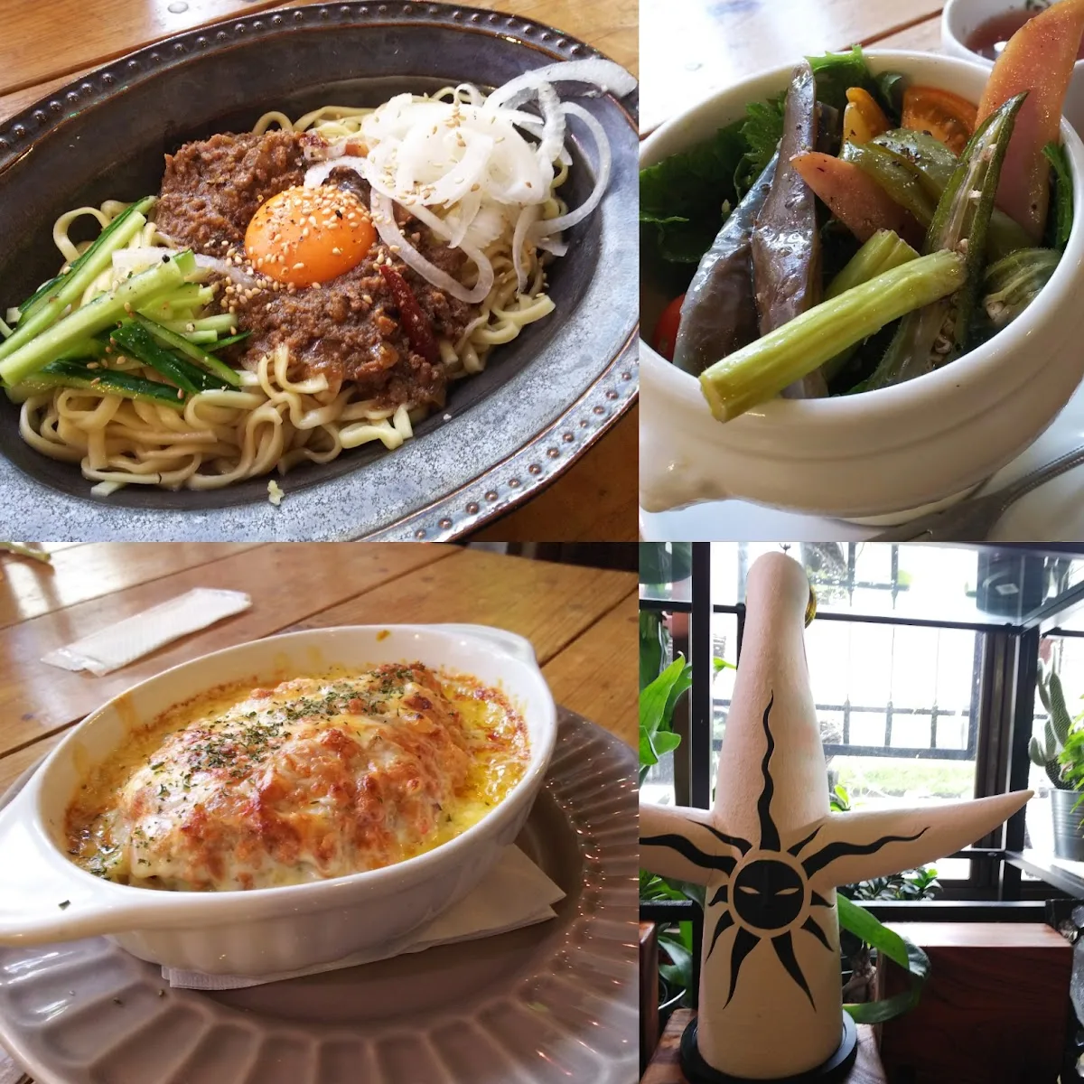 Café Tiger · 10